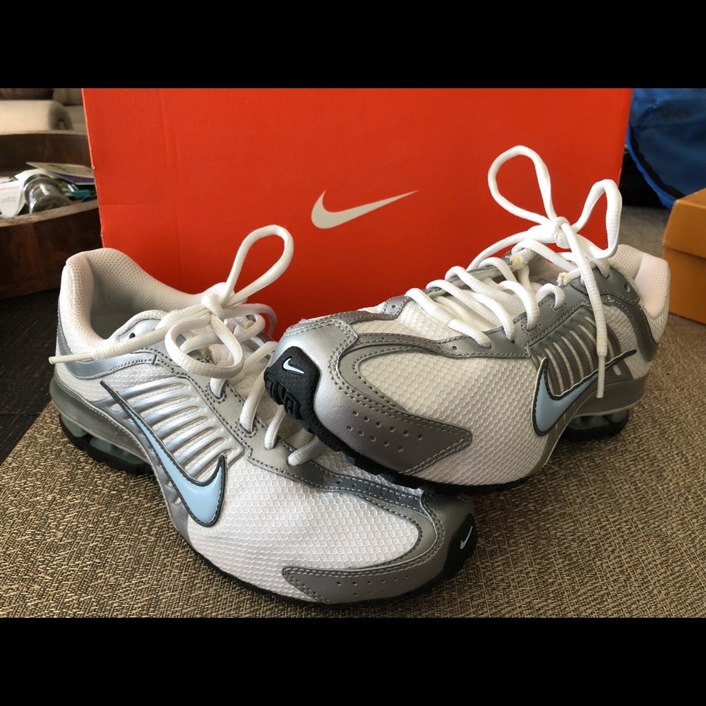 Nike Women’s 7.5 Reax Run lV